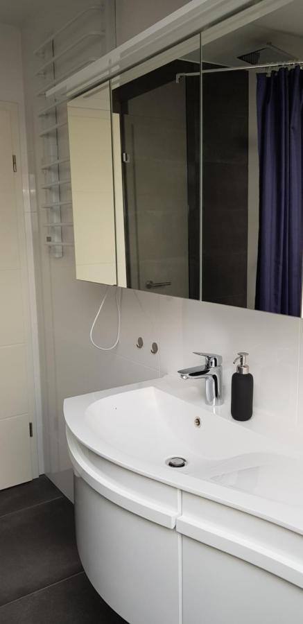 Koeln Und Apartament